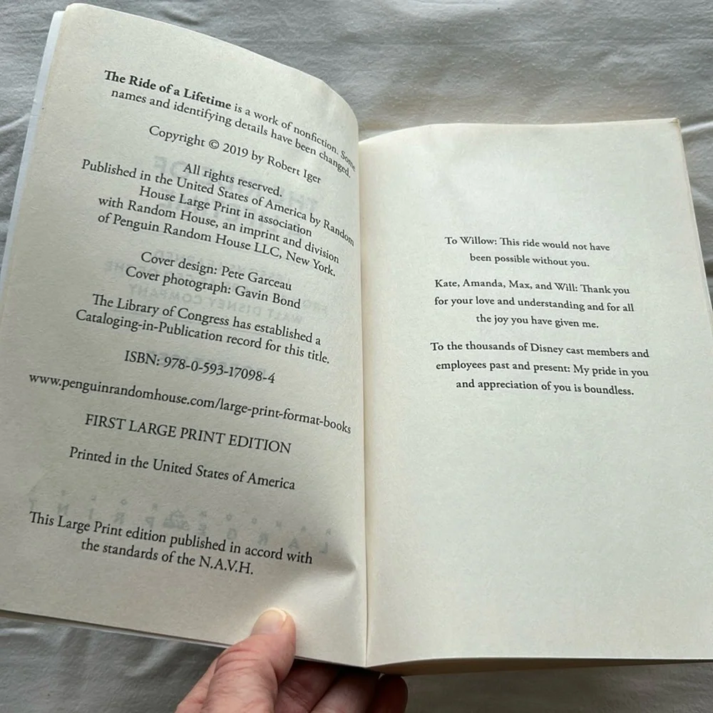 Disney Books-Be Our Guest‎ Theodore Kinni/The Ride of a Lifetime Robert Iger